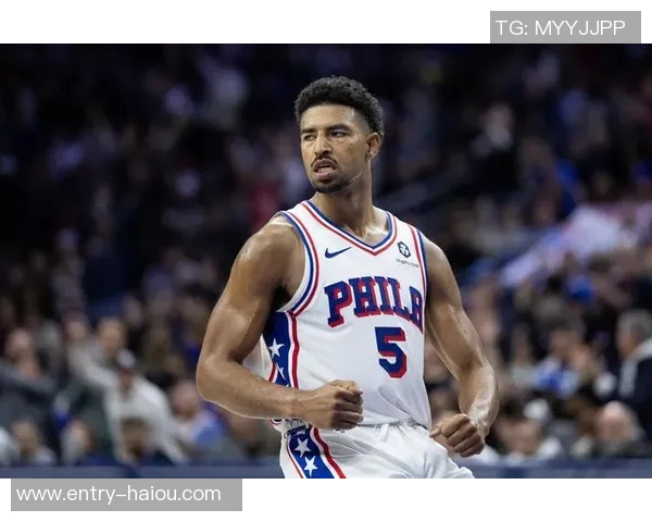 格莱姆斯重返76人签约一年870万资质报价引发关注